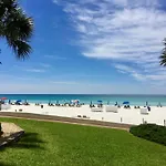 Pelican Walk 702
